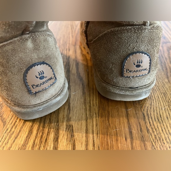 Bearpaw Elle Short Classic Suede Boots Women's Size 8 - Picture 2 of 8